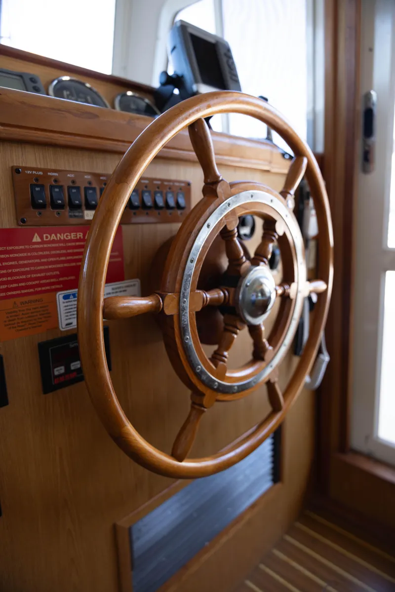 Slide: The Image of Mainship 400 Trawler 2006 - 55