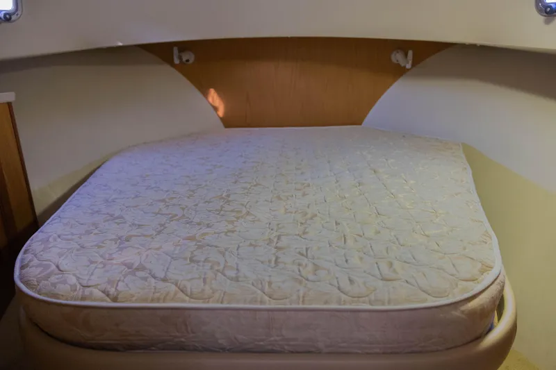 Slide: The Image of Mainship 400 Trawler 2006 - 57