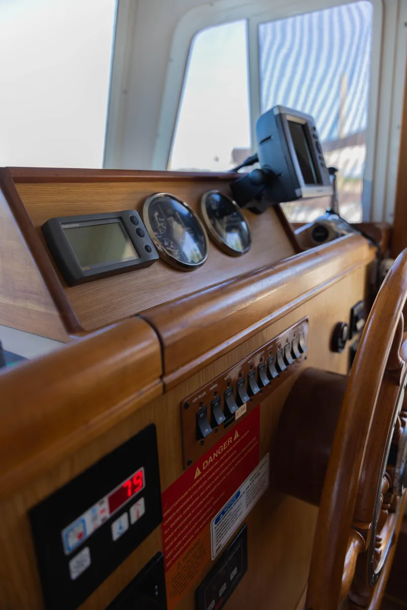 Slide: The Image of Mainship 400 Trawler 2006 - 62