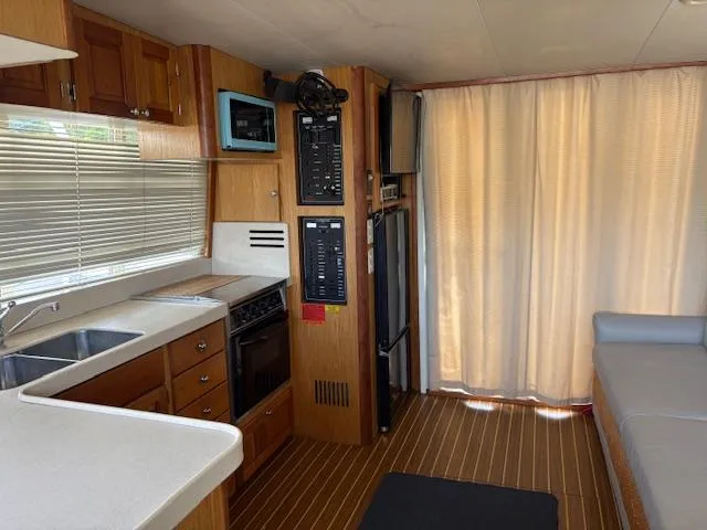 Slide: The Image of Mainship 400 Trawler 2006 - 84