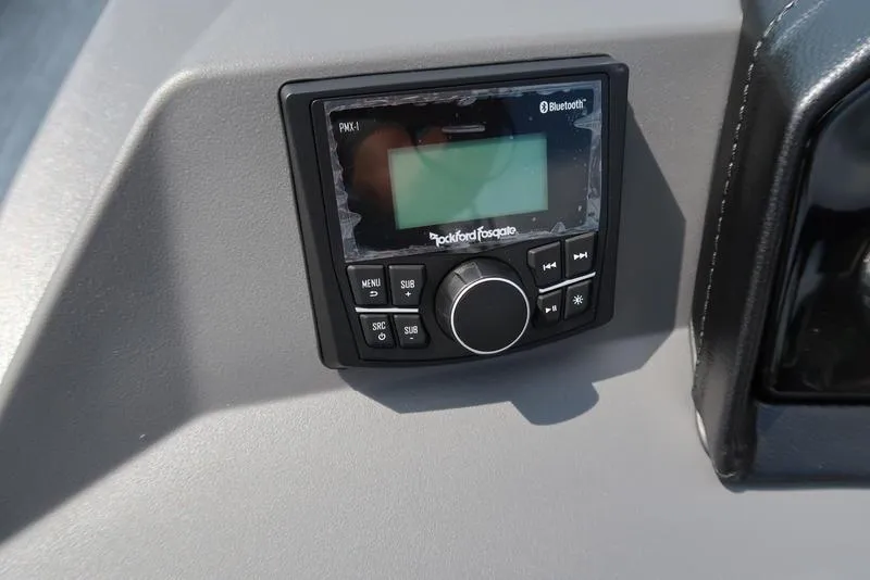 Slide: The Image of Safety and capacity labels on 2026 Bennington S Swingback 22 SSB boat. - 3