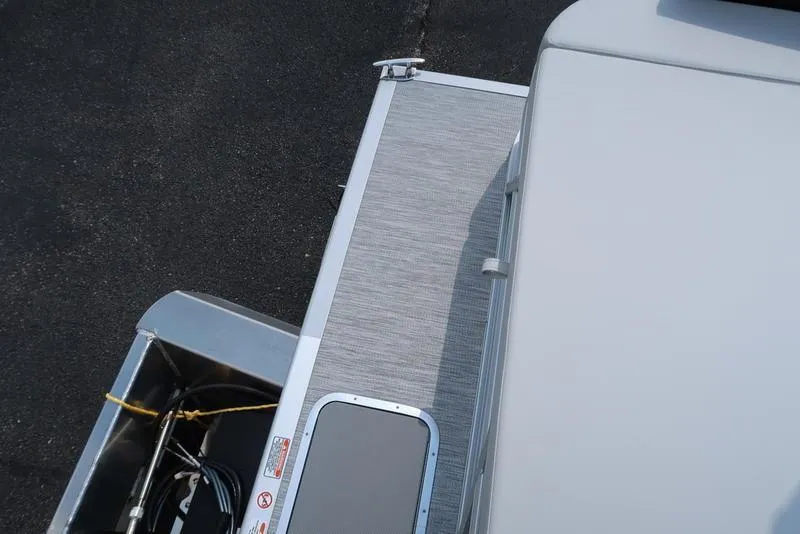 Slide: The Image of 2026 Bennington S Swingback 22 SSB boat deck, featuring sleek design and modern materials. - 34