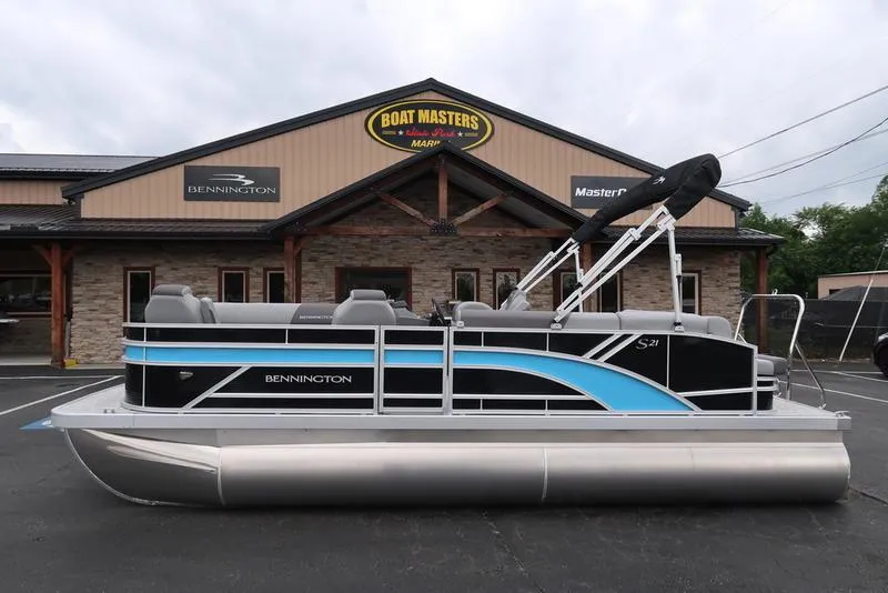 Slide: The Image of 2025 Bennington S L-Bench 21 SLJ pontoon boat at Boat Masters dealership. - 1