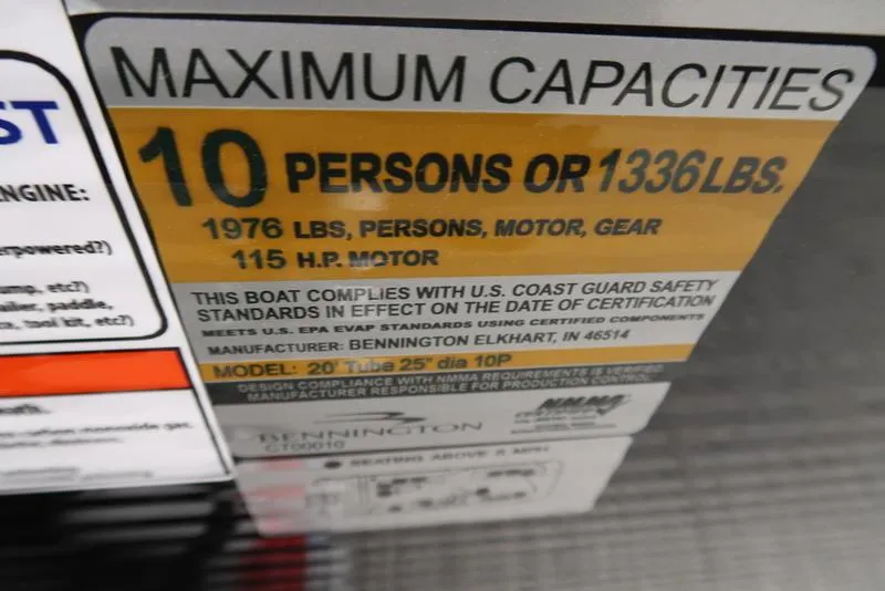Slide: The Image of Capacity label for 2025 Bennington S L-Bench 21 SLJ, max 10 persons or 1336 lbs. - 16