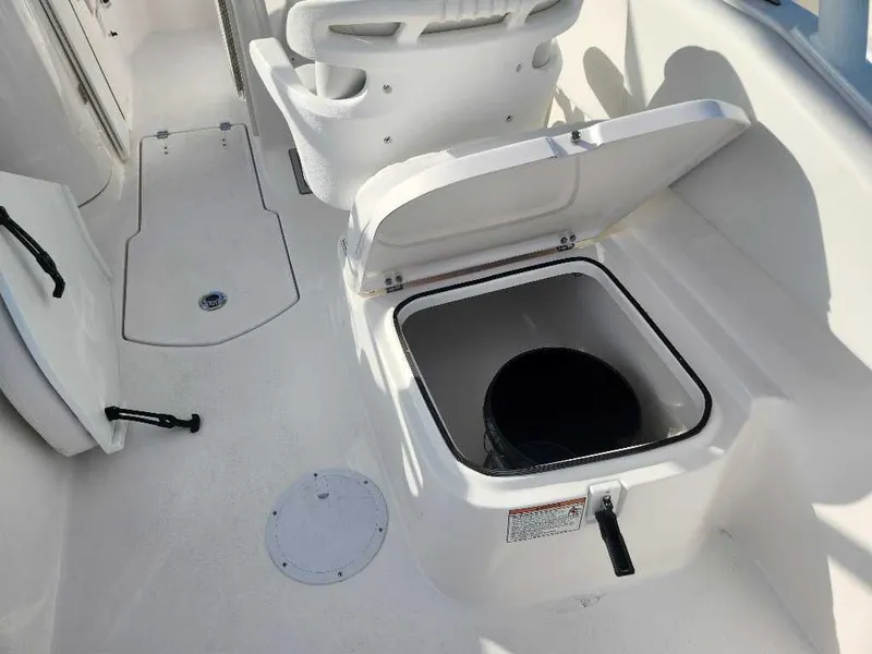 Slide: The Image of Sea Fox 228 Traveler 2026 - 16