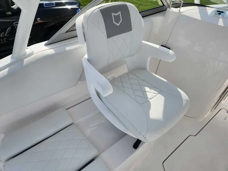 Slide: The Image of Sea Fox 228 Traveler 2026 - 2