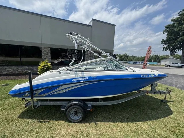 Slide: The Image of Yamaha AR190 2015 - 3