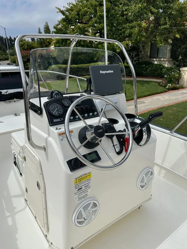 Slide: The Image of Boston Whaler 17 Montauk 2016 - 5