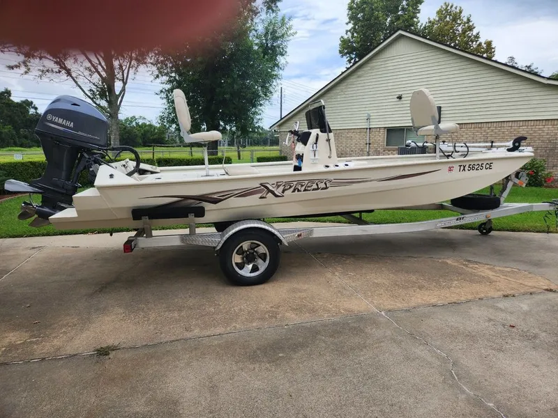 Slide: The Image of Xpress XP18CC 2014 - 2