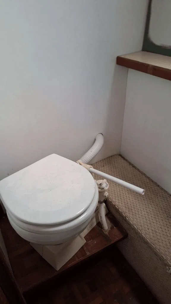 Slide: The Image of Carver 32 Aft Cabin Motor Yacht 1982 - 16