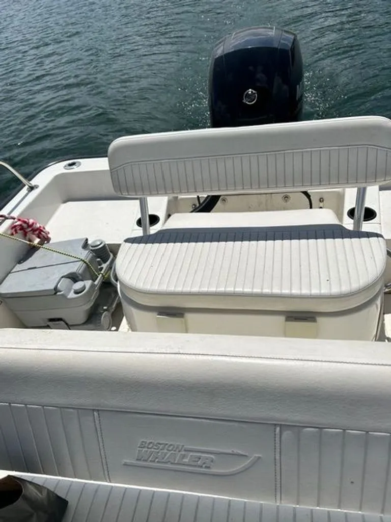 Slide: The Image of Boston Whaler 190 Montauk 2014 - 21