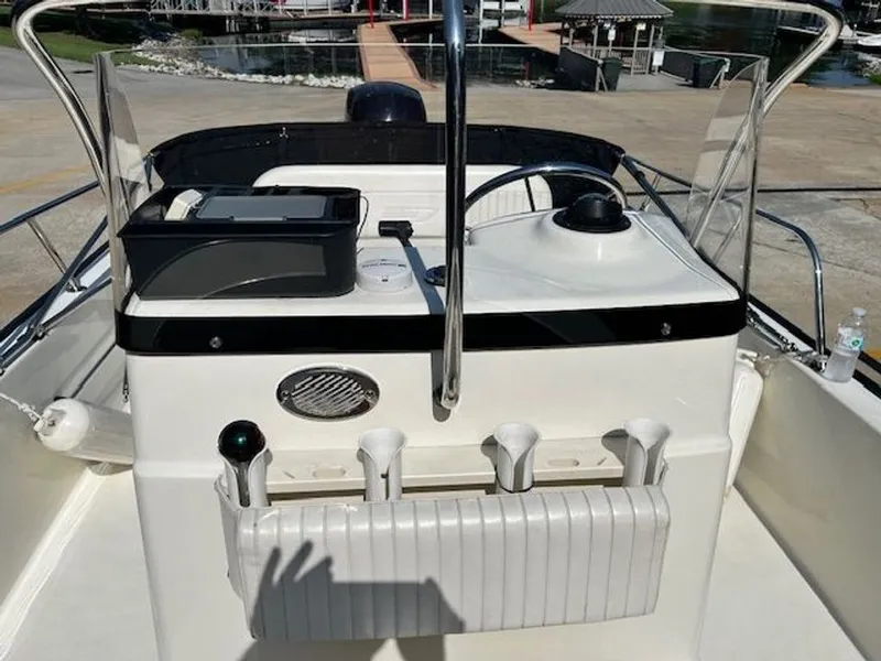 Slide: The Image of Boston Whaler 190 Montauk 2014 - 3