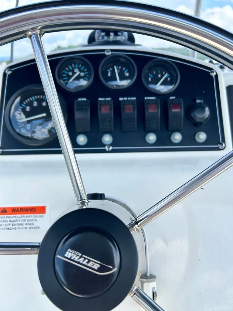 Slide: The Image of Boston Whaler 190 Montauk 2014 - 5