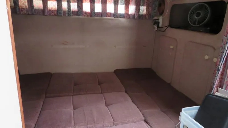 Slide: The Image of Trojan 10 Meter Express 1987 - 11