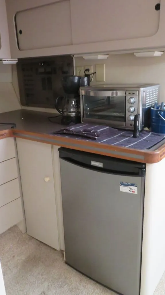 Slide: The Image of Trojan 10 Meter Express 1987 - 7