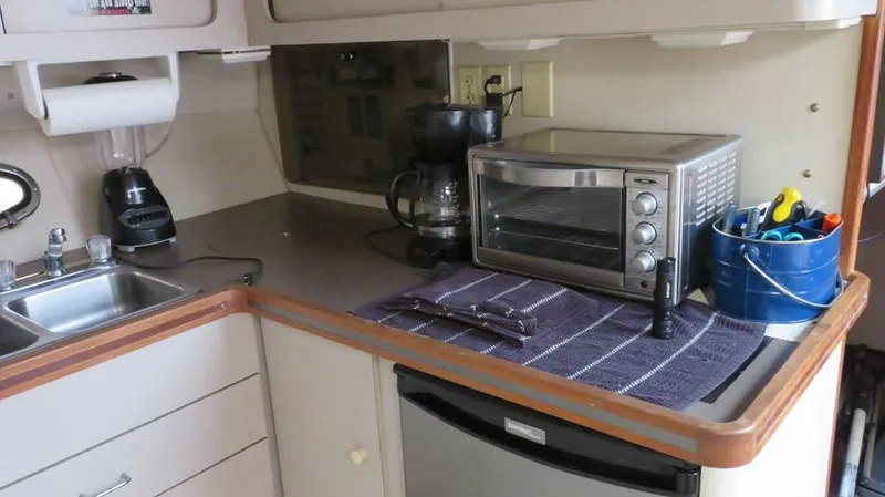 Slide: The Image of Trojan 10 Meter Express 1987 - 9