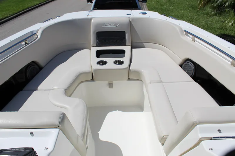 Slide: The Image of Boston Whaler 270 Vantage 2018 - 51
