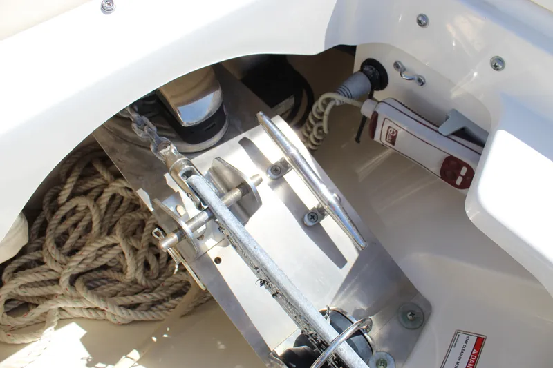 Slide: The Image of Boston Whaler 270 Vantage 2018 - 54