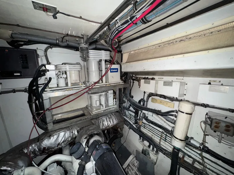 Slide: The Image of Hatteras 53 Extended Deck 1985 - 110