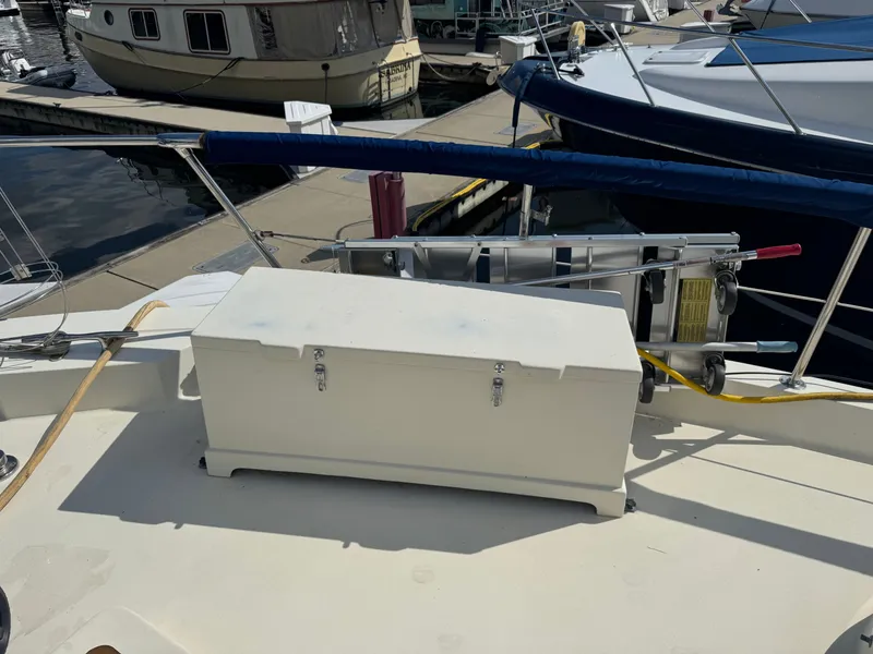 Slide: The Image of Hatteras 53 Extended Deck 1985 - 23