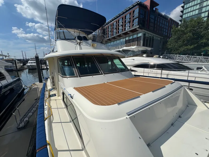 Slide: The Image of Hatteras 53 Extended Deck 1985 - 25