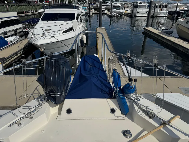 Slide: The Image of Hatteras 53 Extended Deck 1985 - 26