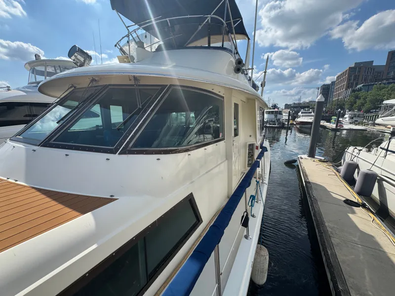 Slide: The Image of Hatteras 53 Extended Deck 1985 - 30