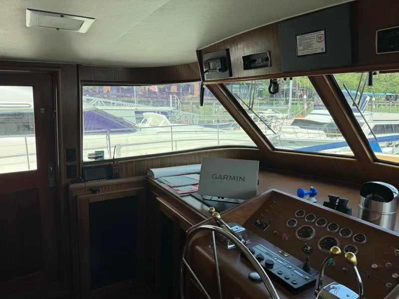 Slide: The Image of Hatteras 53 Extended Deck 1985 - 37