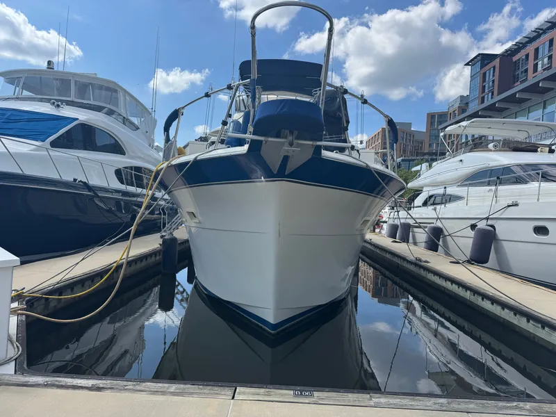 Slide: The Image of Hatteras 53 Extended Deck 1985 - 4