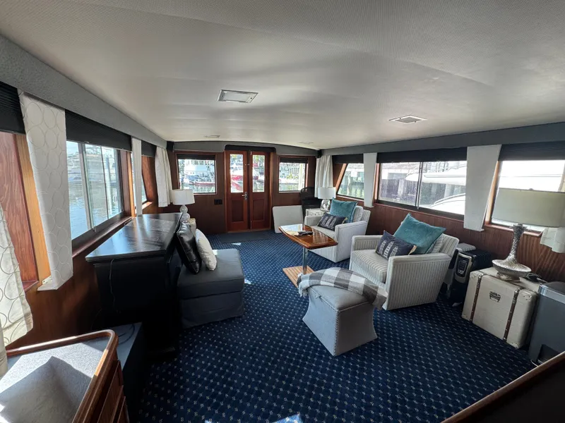 Slide: The Image of Hatteras 53 Extended Deck 1985 - 42