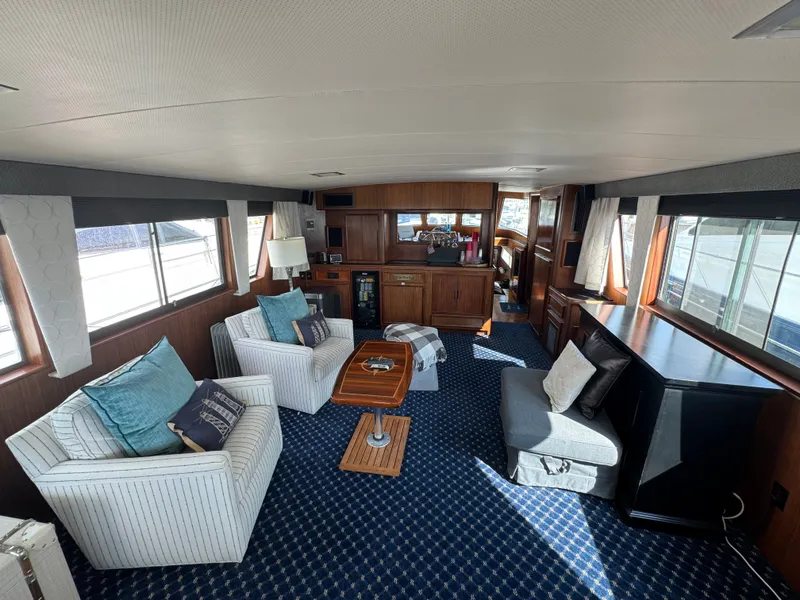 Slide: The Image of Hatteras 53 Extended Deck 1985 - 47