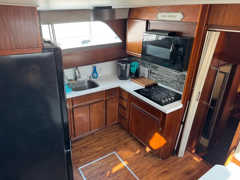 Slide: The Image of Hatteras 53 Extended Deck 1985 - 56