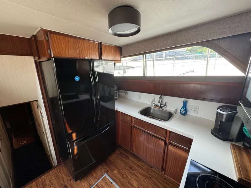 Slide: The Image of Hatteras 53 Extended Deck 1985 - 57