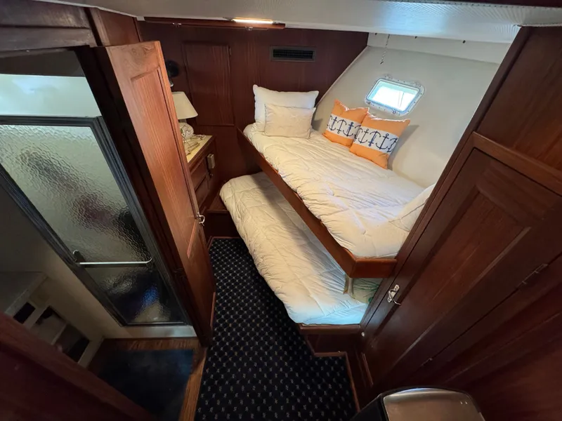 Slide: The Image of Hatteras 53 Extended Deck 1985 - 60