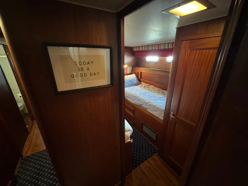 Slide: The Image of Hatteras 53 Extended Deck 1985 - 66