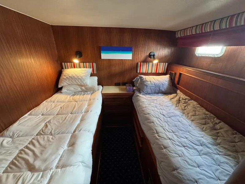 Slide: The Image of Hatteras 53 Extended Deck 1985 - 69