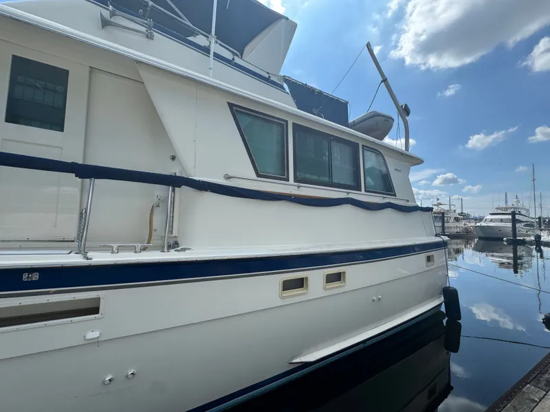 Slide: The Image of Hatteras 53 Extended Deck 1985 - 9