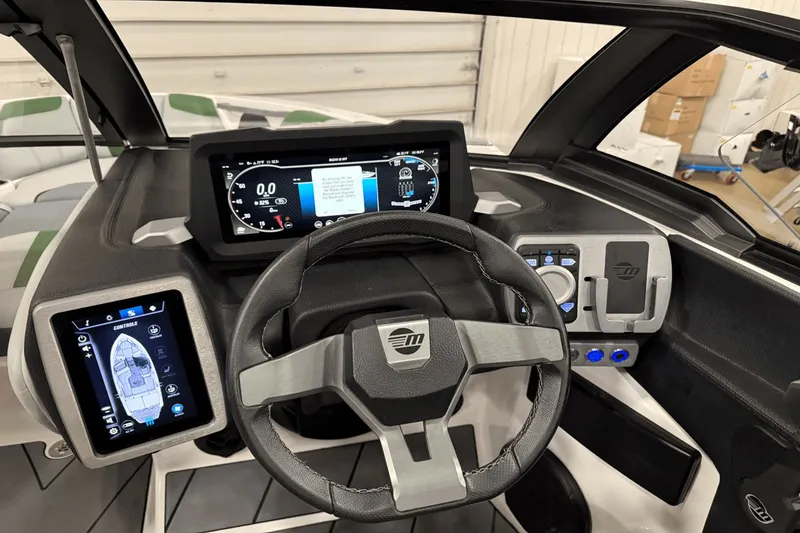 Slide: The Image of Malibu Wakesetter 20 VTX 2023 - 16