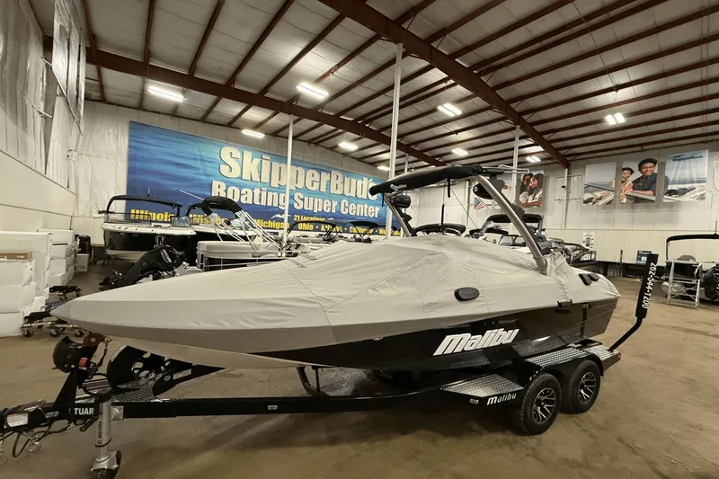 Slide: The Image of Malibu Wakesetter 20 VTX 2023 - 4