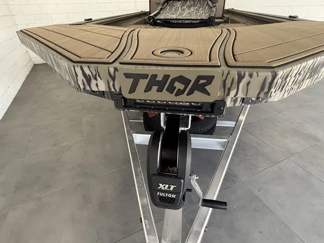 Slide: The Image of Thor LH1900CC w/ BayStar Steering Elite Package-Mo 2026 - 14