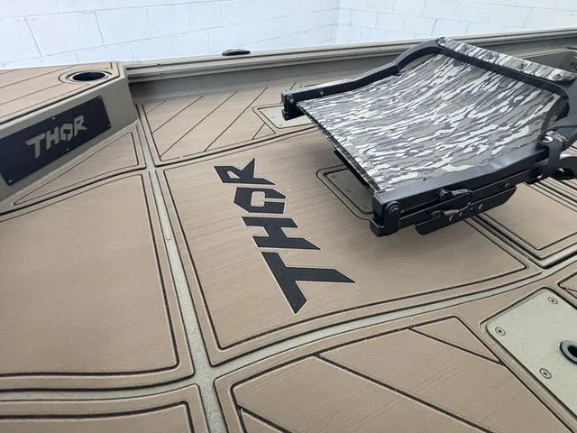 Slide: The Image of Thor LH1900CC w/ BayStar Steering Elite Package-Mo 2026 - 15