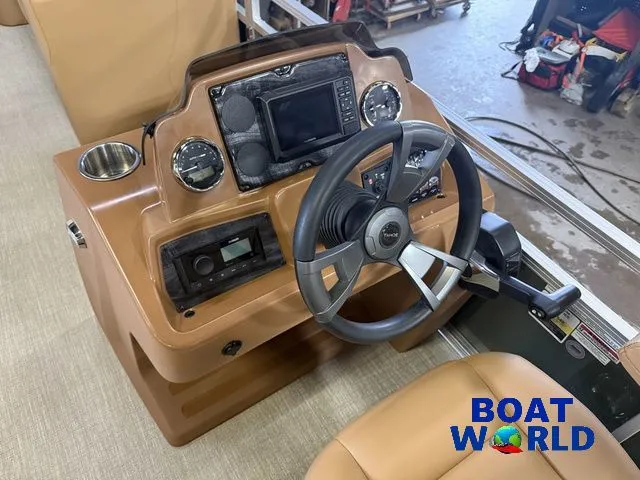 Slide: The Image of Tahoe Sport 2385 Rear Fish & Honda 4-Stroke EFI 2026 - 12