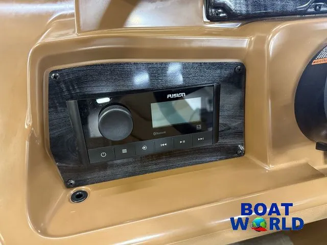 Slide: The Image of Tahoe Sport 2385 Rear Fish & Honda 4-Stroke EFI 2026 - 13