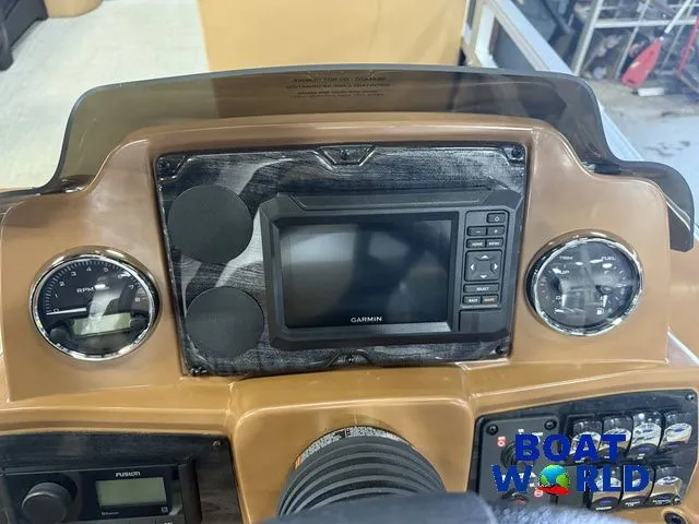 Slide: The Image of Tahoe Sport 2385 Rear Fish & Honda 4-Stroke EFI 2026 - 14