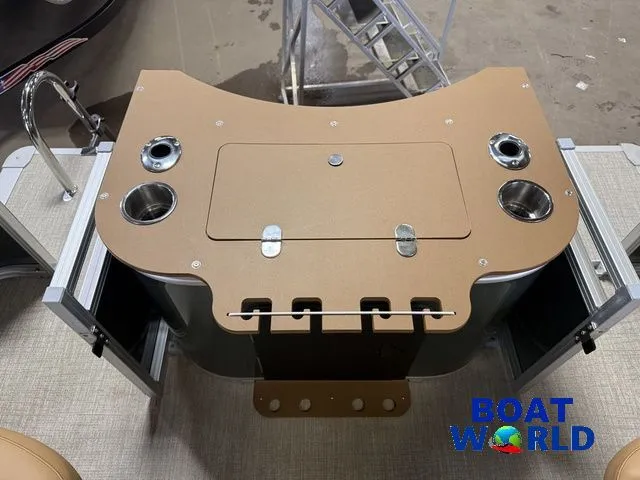 Slide: The Image of Tahoe Sport 2385 Rear Fish & Honda 4-Stroke EFI 2026 - 21