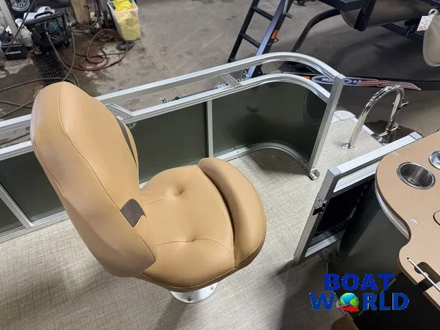 Slide: The Image of Tahoe Sport 2385 Rear Fish & Honda 4-Stroke EFI 2026 - 23