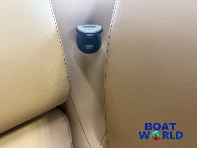 Slide: The Image of Tahoe Sport 2385 Rear Fish & Honda 4-Stroke EFI 2026 - 29