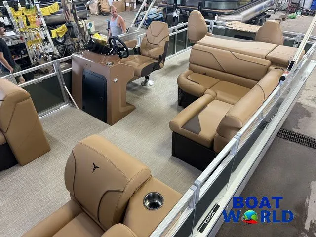 Slide: The Image of Tahoe Sport 2385 Rear Fish & Honda 4-Stroke EFI 2026 - 4