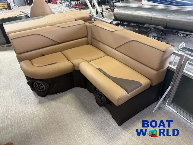 Slide: The Image of Tahoe Sport 2385 Rear Fish & Honda 4-Stroke EFI 2026 - 9