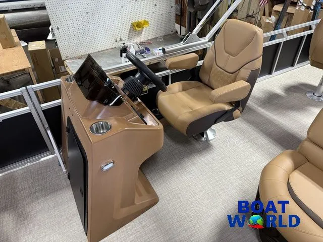 Slide: The Image of Tahoe Sport 2385 Rear Fish & Honda 4-Stroke EFI 2026 - 11